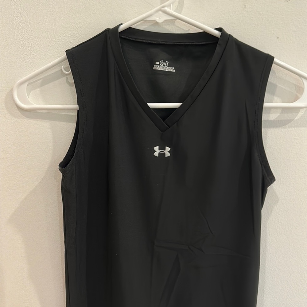 UNDER ARMOUR Womens Fitted V Neck Tank Top Black